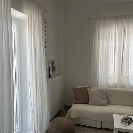 Cozy, Spacious, Newly Renovated Flat In Adamas Exterior foto